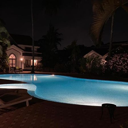 Villa Nostalgia - A Luxurious Villa In North Goa 阿伯来 外观 照片